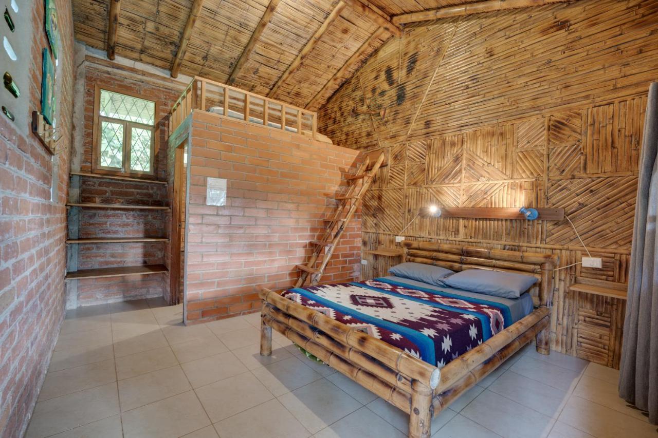 Hostal Pakay Тена Екстериор снимка