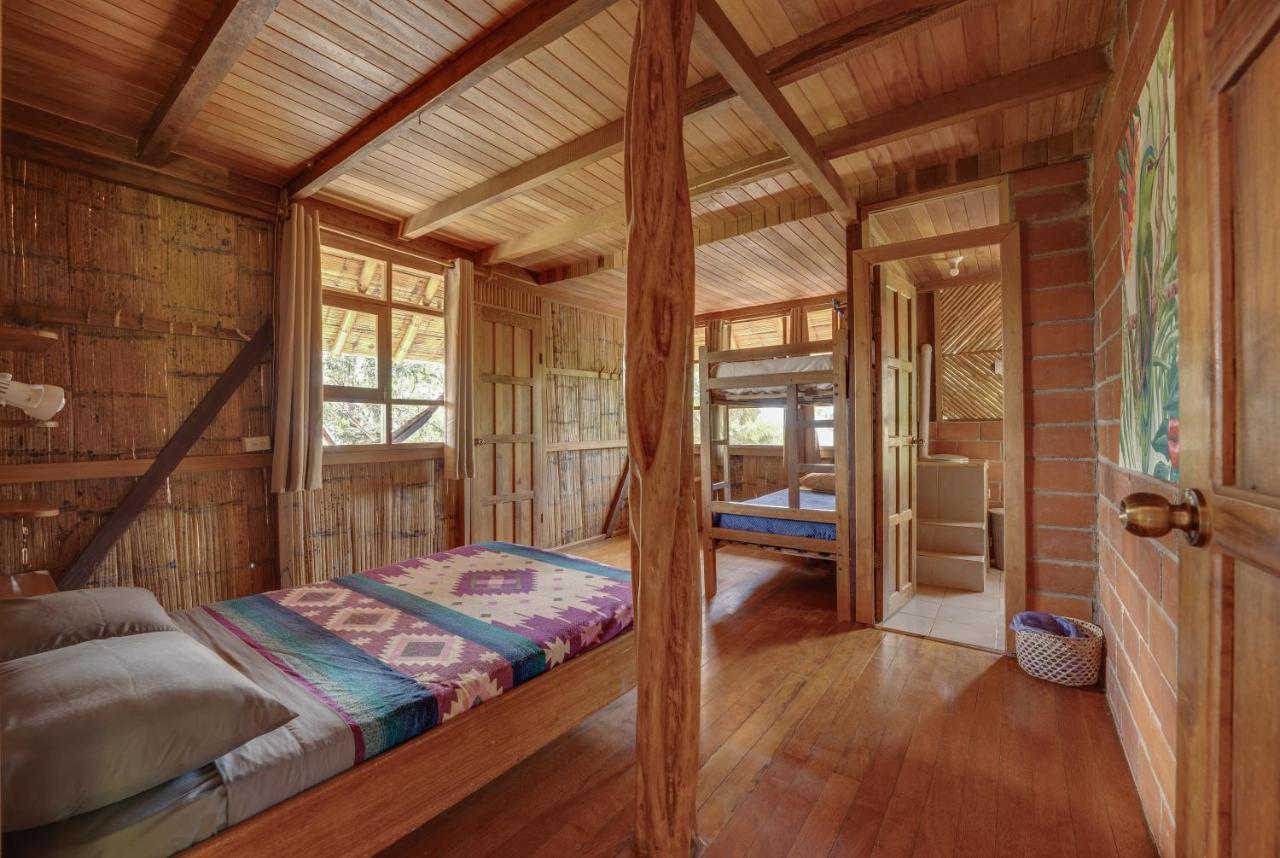 Hostal Pakay Тена Екстериор снимка