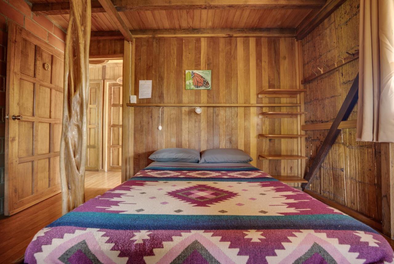 Hostal Pakay Тена Екстериор снимка