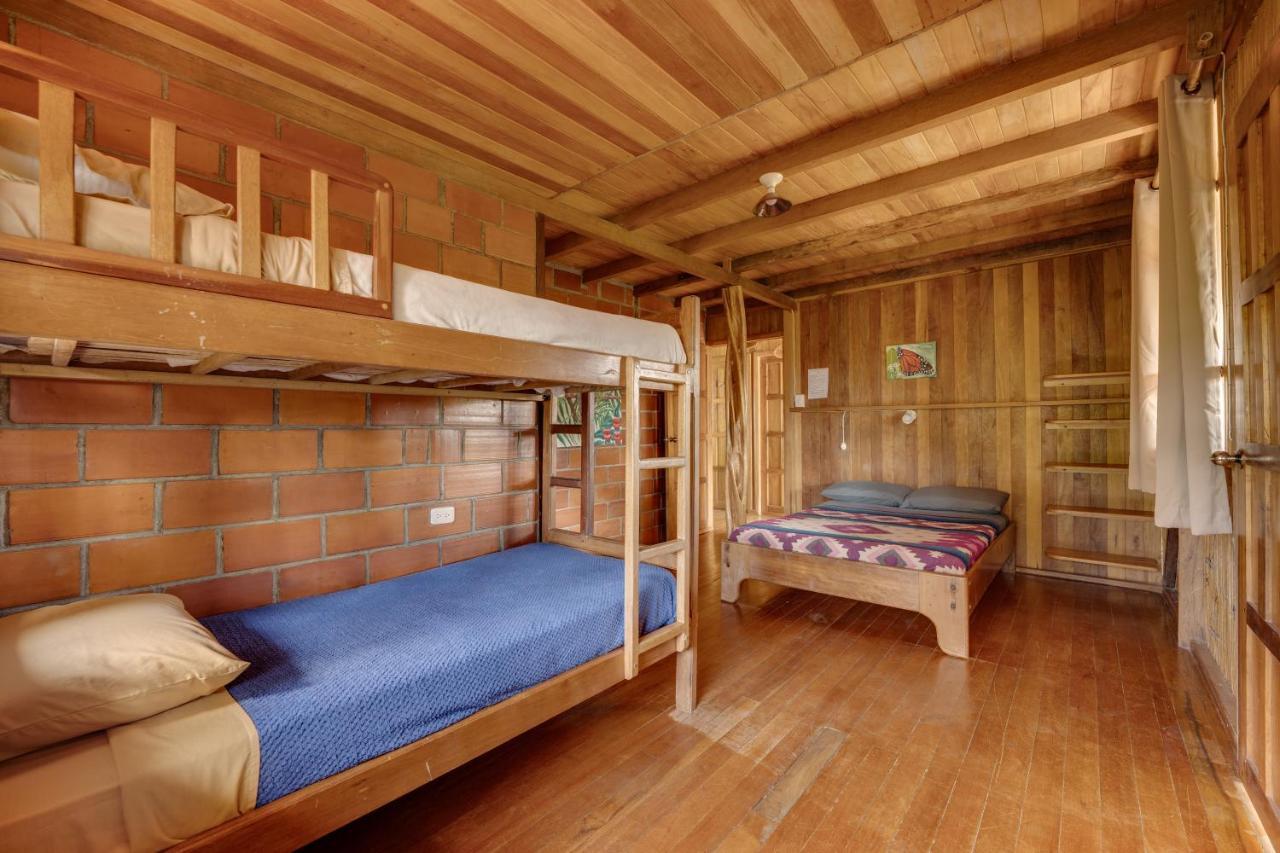 Hostal Pakay Тена Екстериор снимка