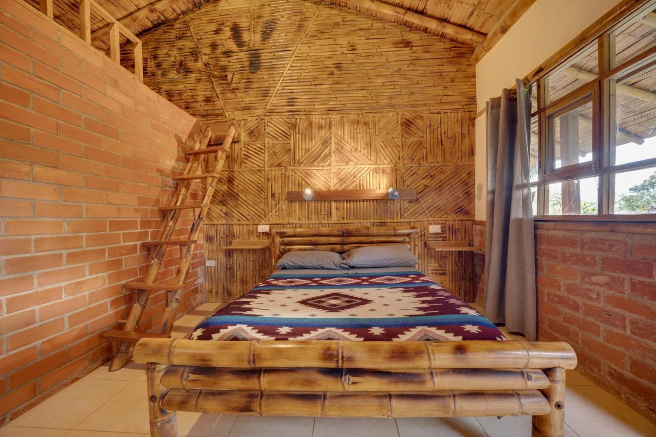 Hostal Pakay Тена Екстериор снимка