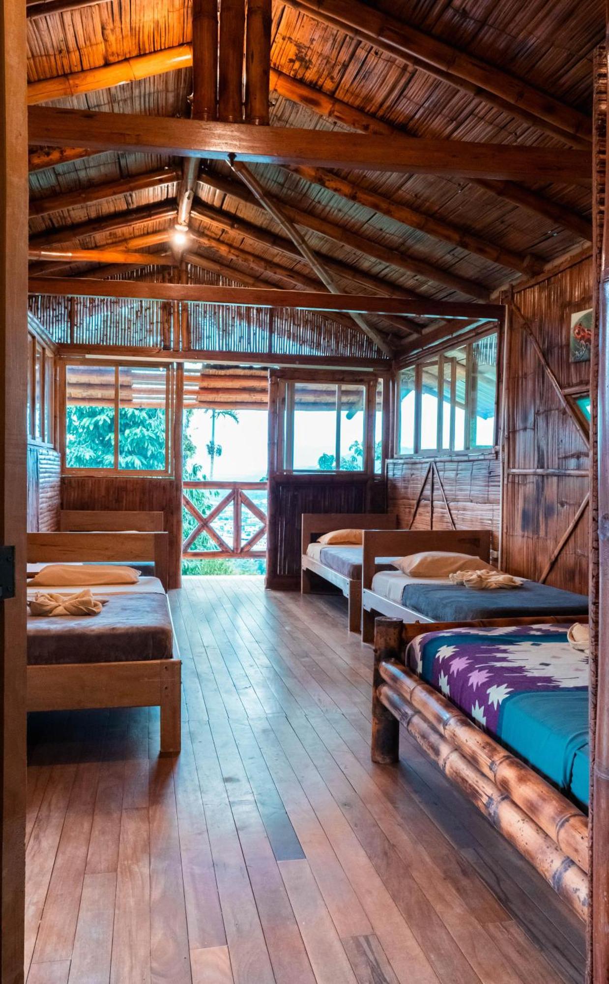 Hostal Pakay Тена Екстериор снимка