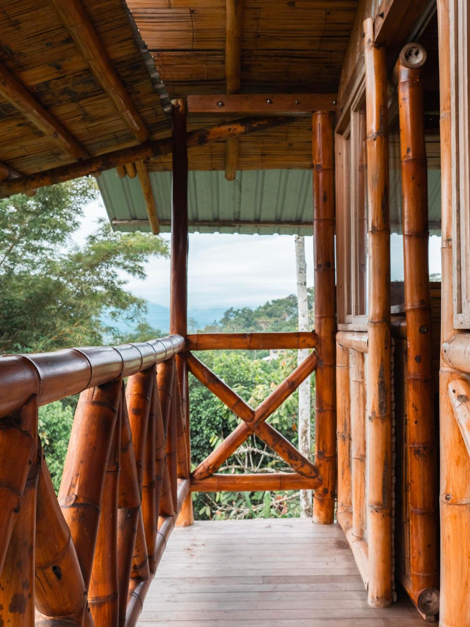 Hostal Pakay Тена Екстериор снимка